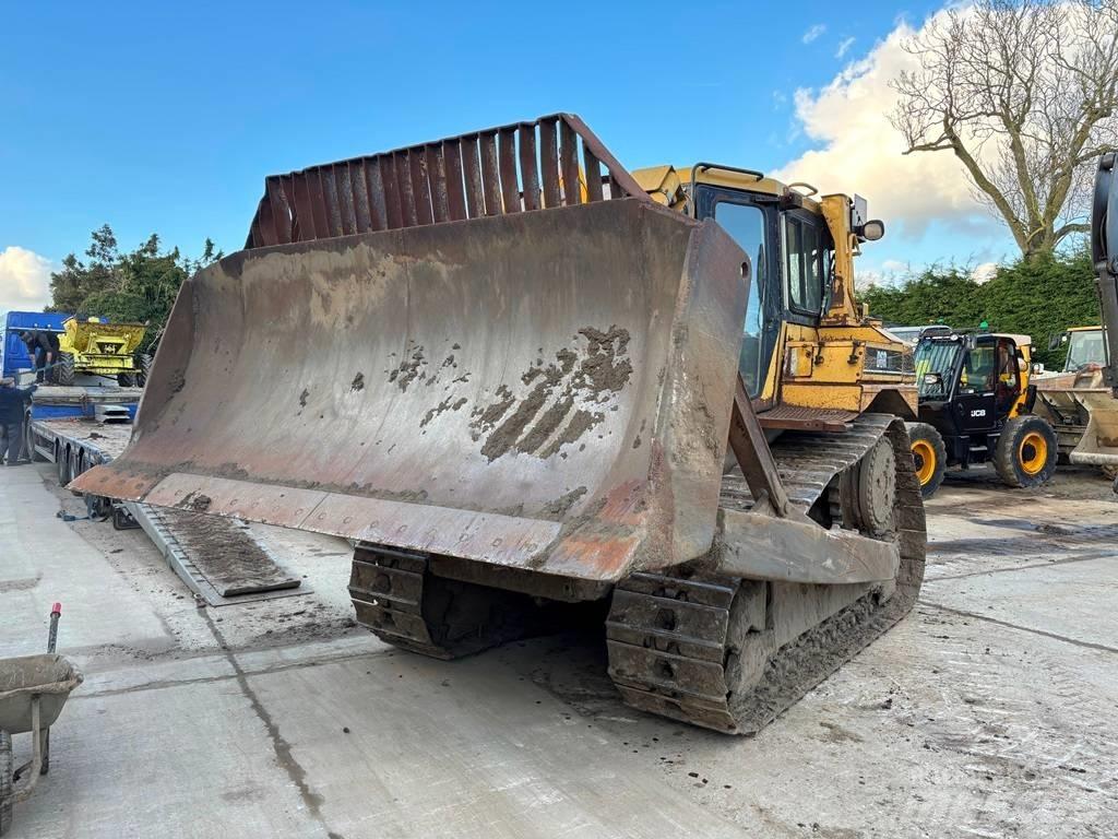 CAT D 6 R DS XL II بلدوزرات مجنزرة