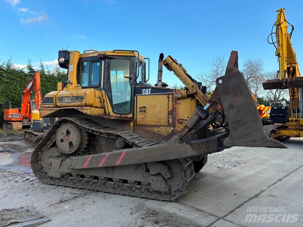 CAT D 6 R DS XL II بلدوزرات مجنزرة