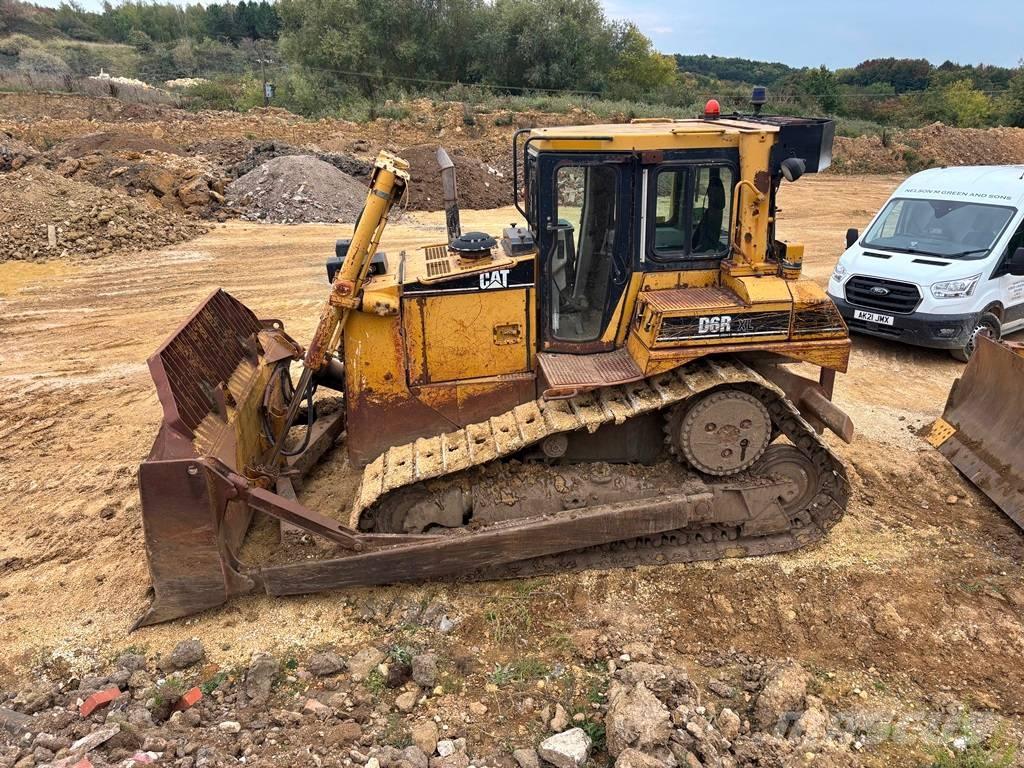 CAT D 6 R DS XL II بلدوزرات مجنزرة