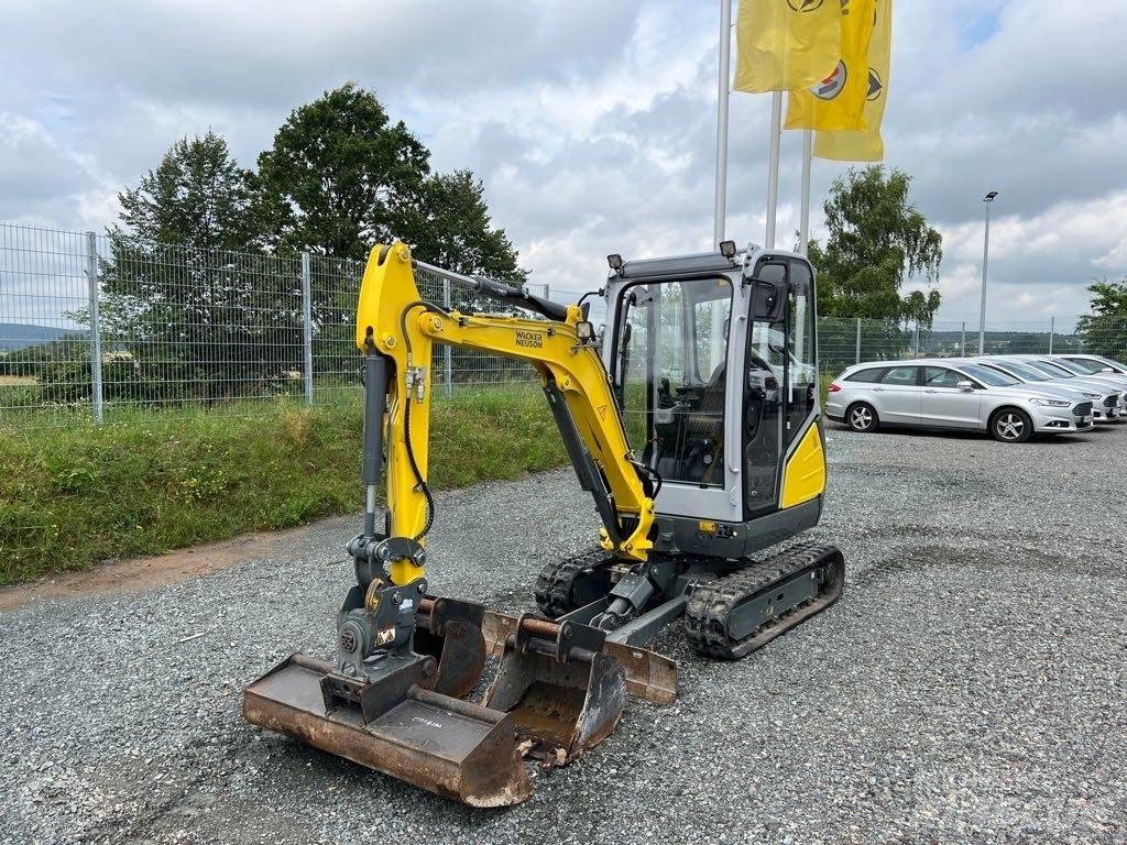 Wacker Neuson ET20 حفارات زحافة