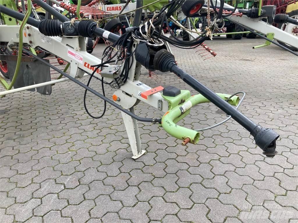 CLAAS Liner 2800 معدات حصد