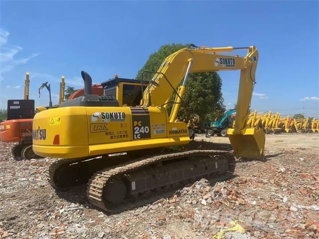 Komatsu PC 240 حفارات زحافة
