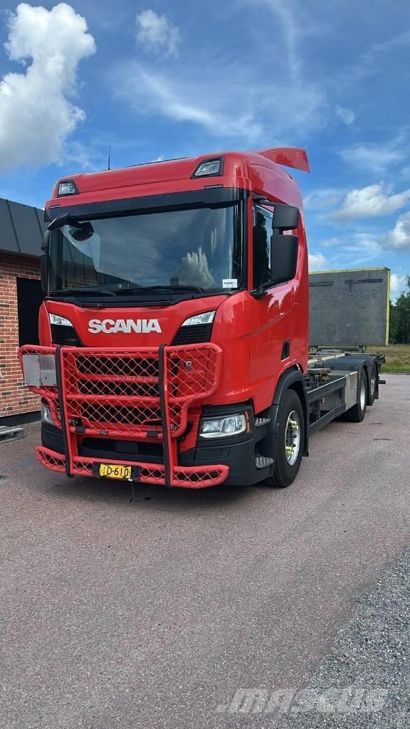 Scania R 540 شاحنات بمقصورة وهيكل