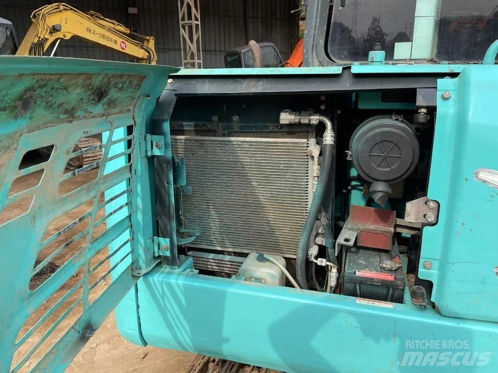 Kobelco SK 60-8 حفارات زحافة