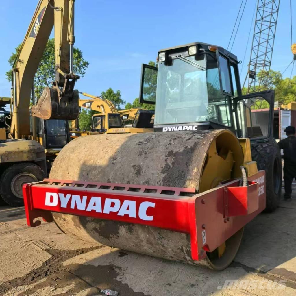 Dynapac CA 25 D مداحل أحادية الأسطوانة