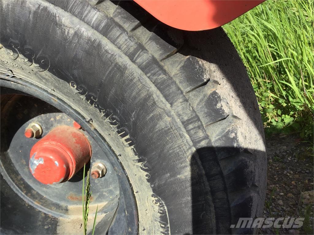 Kuhn GF10601TO مكابس وميبسات التبن