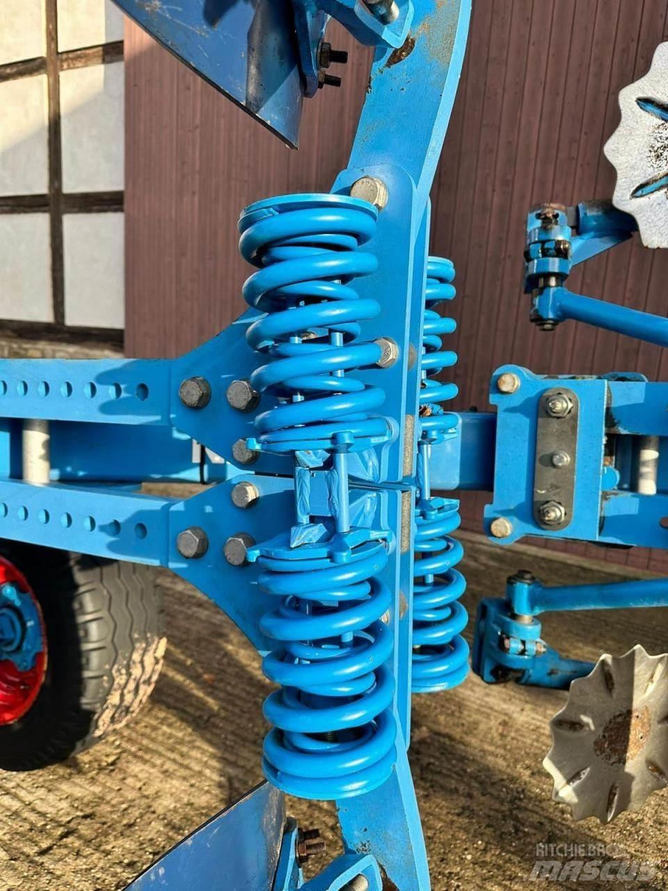 Lemken Europal 8 محاريث عكسية