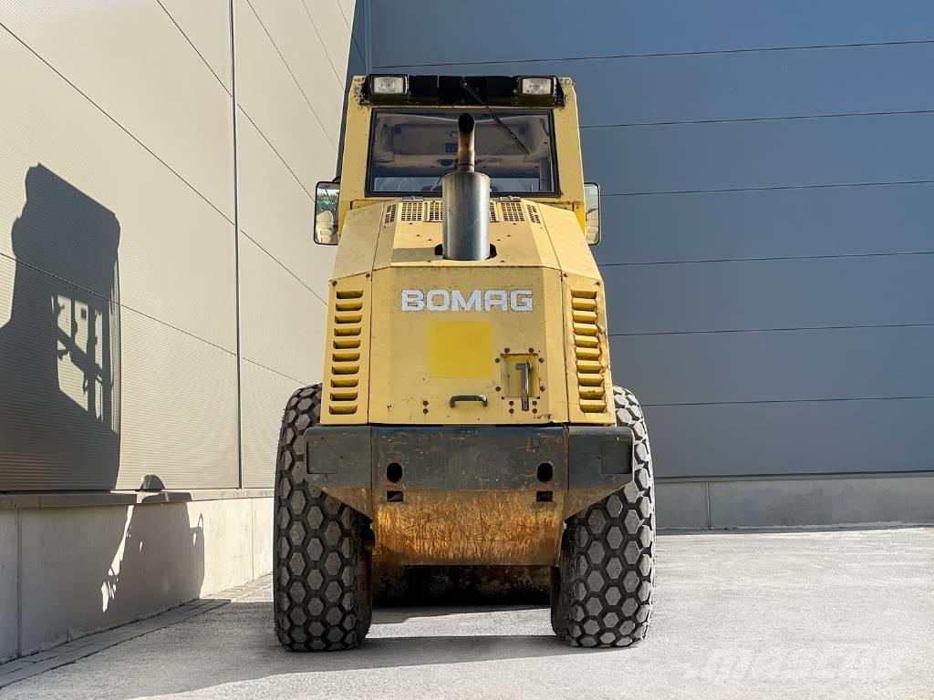 Bomag BW 178 DH-3 مداحل أحادية الأسطوانة
