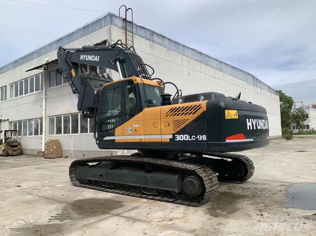 Hyundai R300LC-9S حفارات زحافة