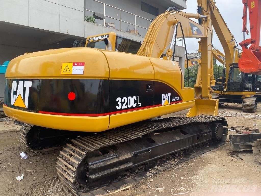 CAT 320 C L حفارات زحافة