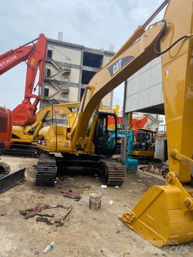 CAT 320 C L حفارات زحافة