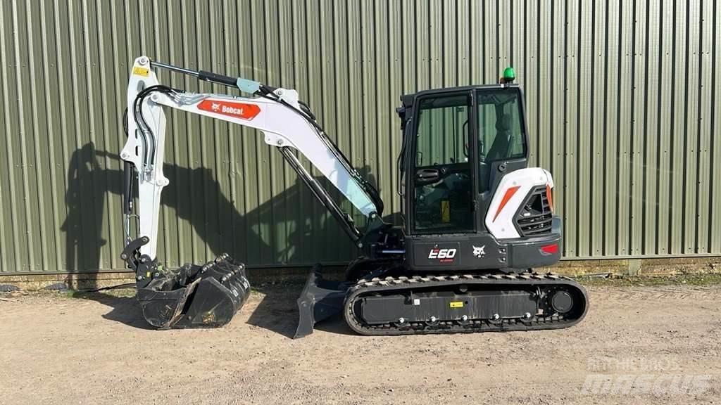 Bobcat E60 حفارات صغيرة أقل من 7 طن (حفارات صغيرة)