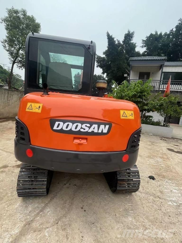 Doosan DH 60-7 حفارات صغيرة أقل من 7 طن (حفارات صغيرة)