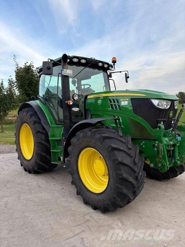 John Deere 6140R الجرارات