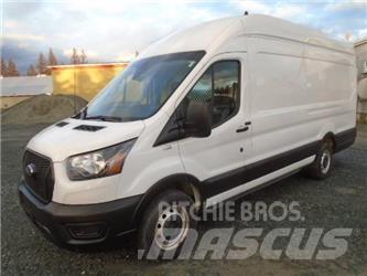 Ford Transit 250 شاحنة مقفلة