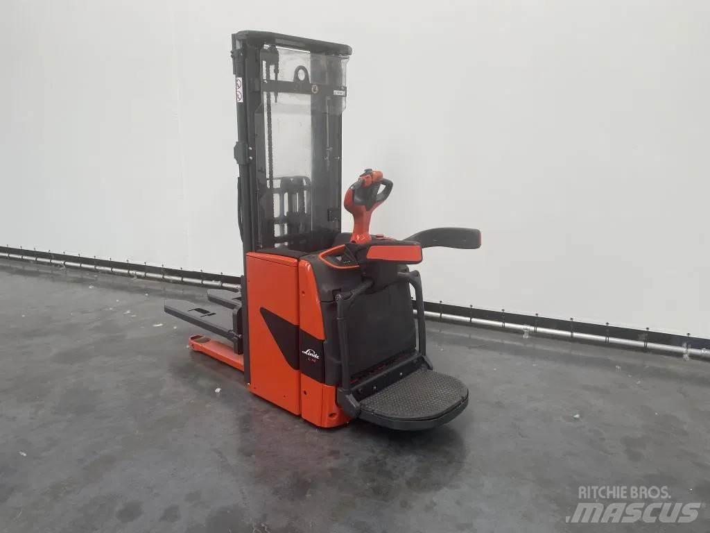Linde L 14 AP معدات التكديس الجوالة