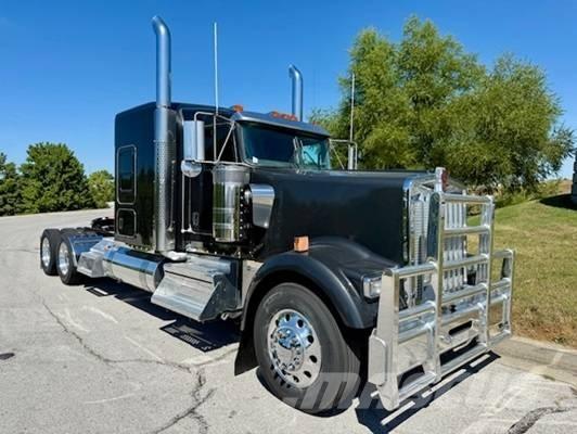 Kenworth W 900 وحدات الجر