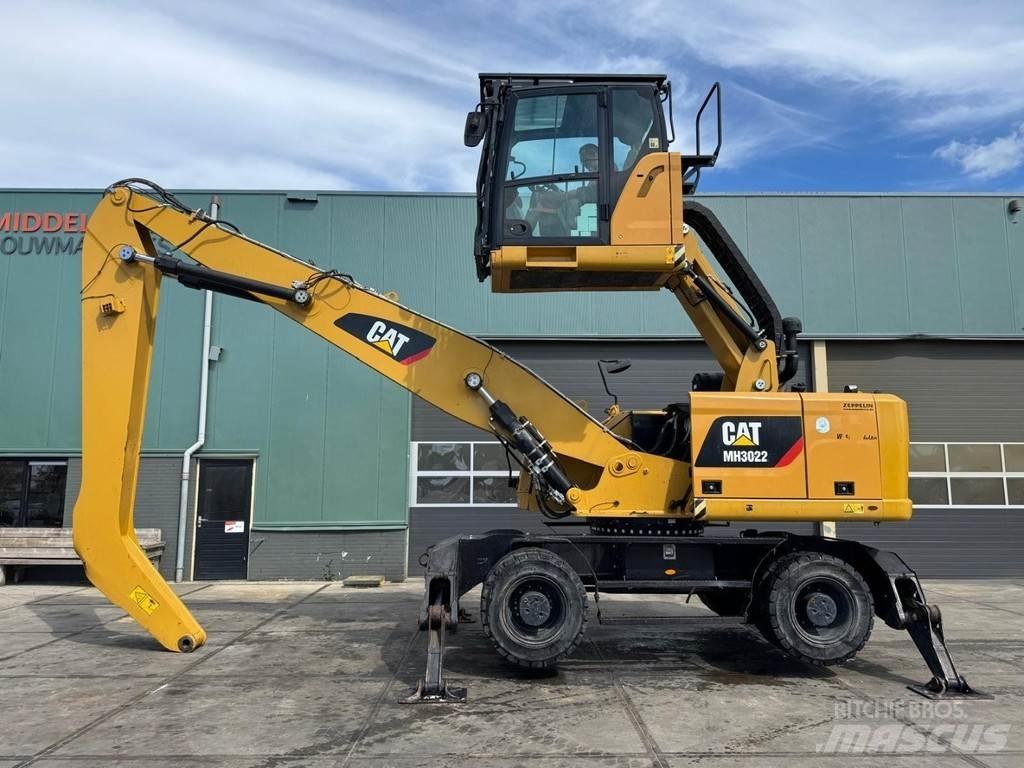 CAT MH3022 مناولات المخلفات / مناولات صناعية