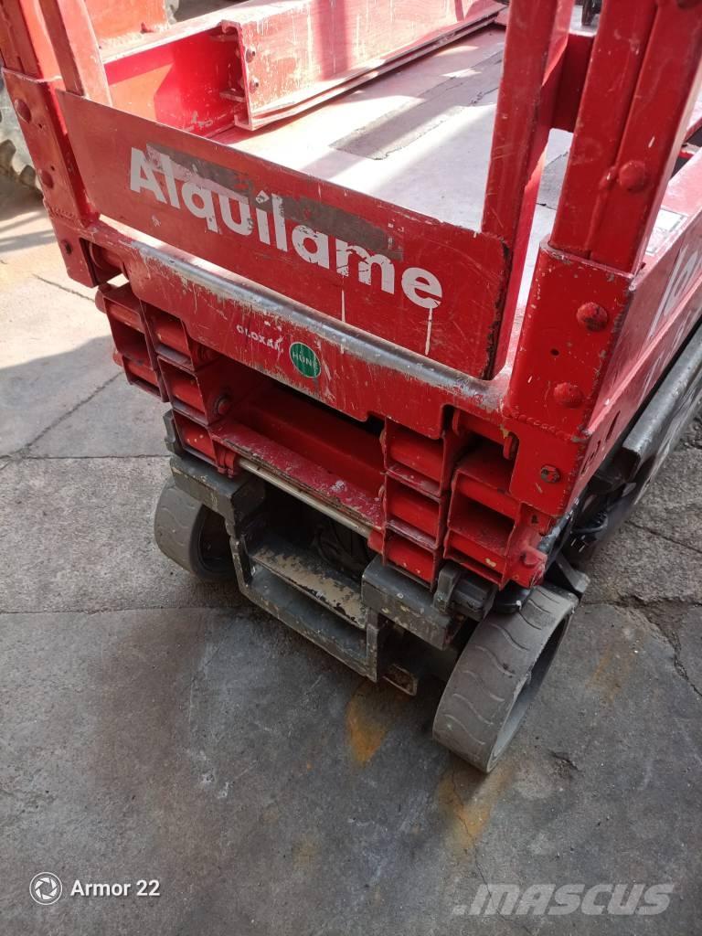 JLG 1930 ES رافعات مقصية الشكل