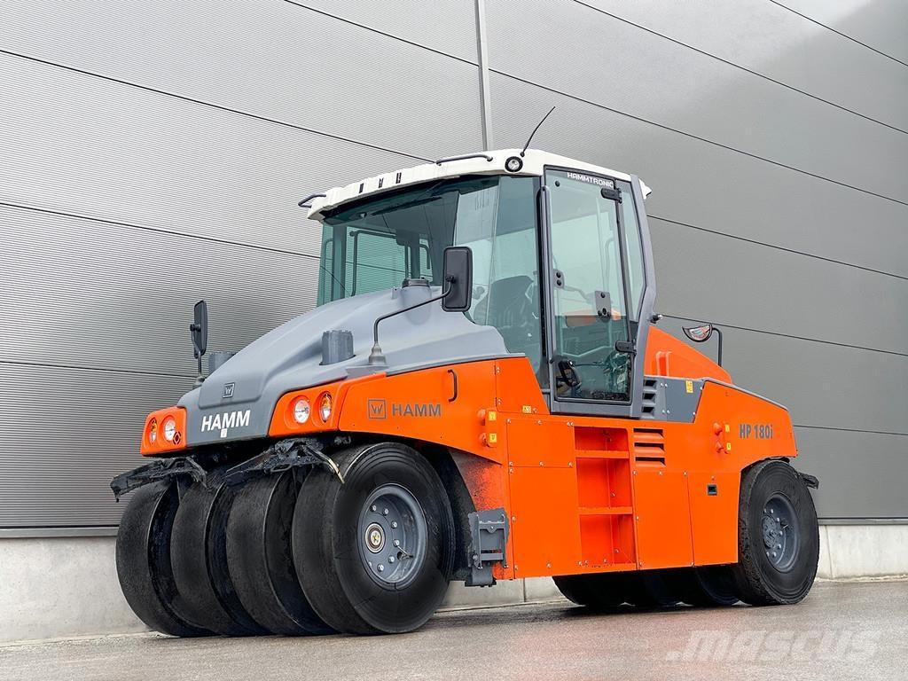 Hamm HP 180I مداحل ذات إطارات هوائية