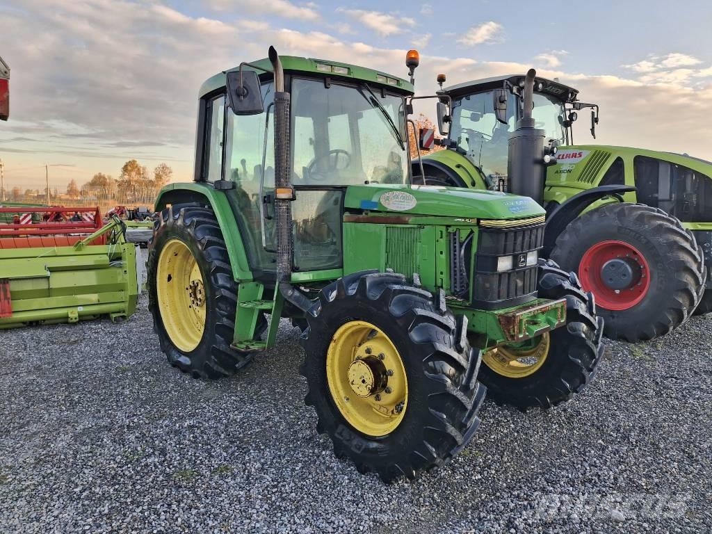 John Deere 6400 الجرارات