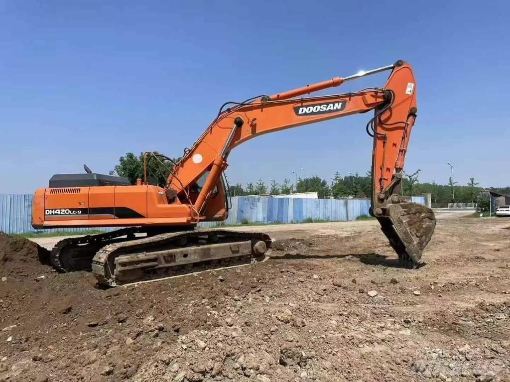 Doosan DH 370 حفارات زحافة