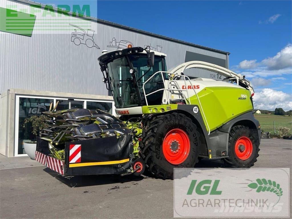 CLAAS jaguar 930 علافات ذاتية الدفع