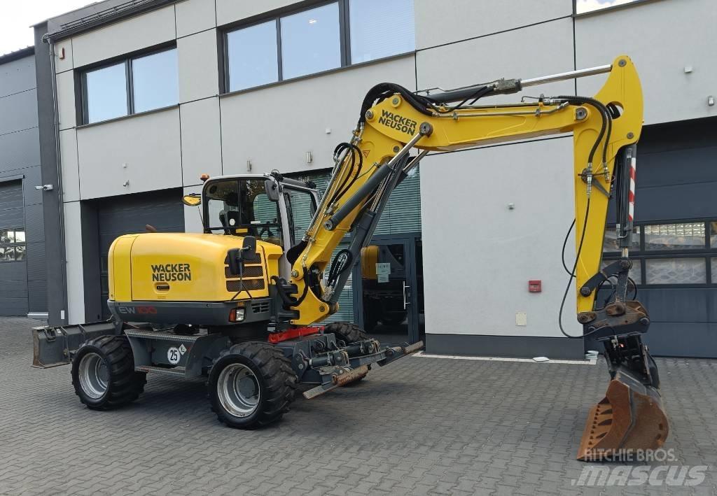 Wacker Neuson EW 100 حفارات بعجل