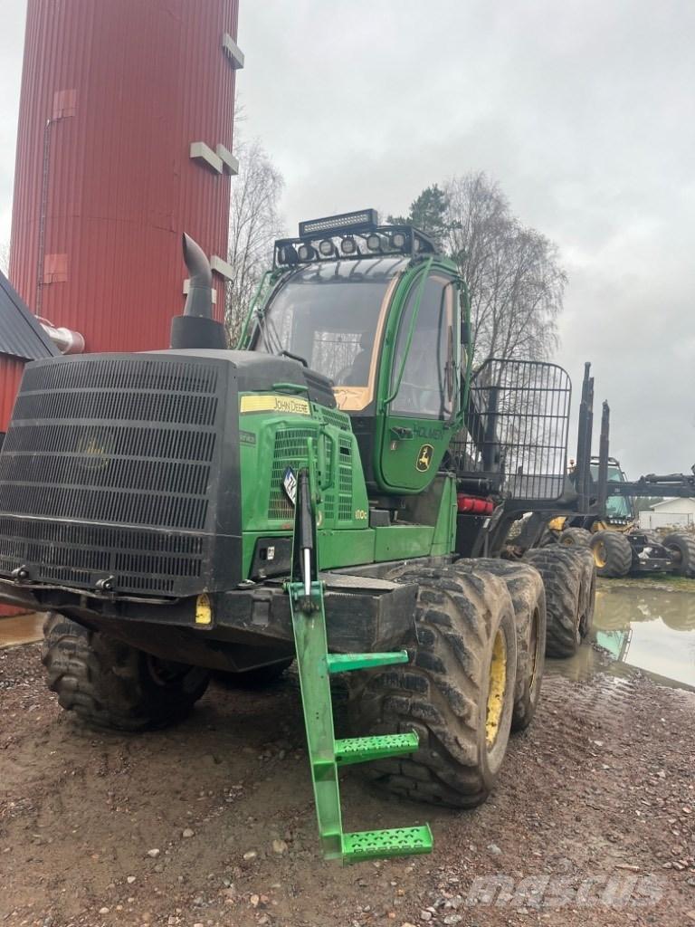 John Deere 1110G شاحنات