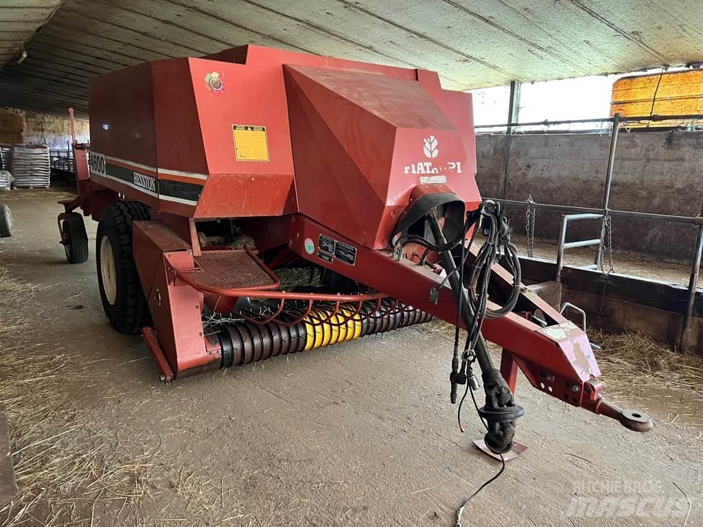 Hesston 4600 محزمات مربعة