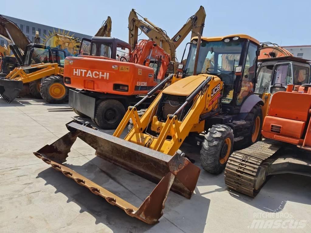 JCB 3CX لوادر ذات جرافات عكسية