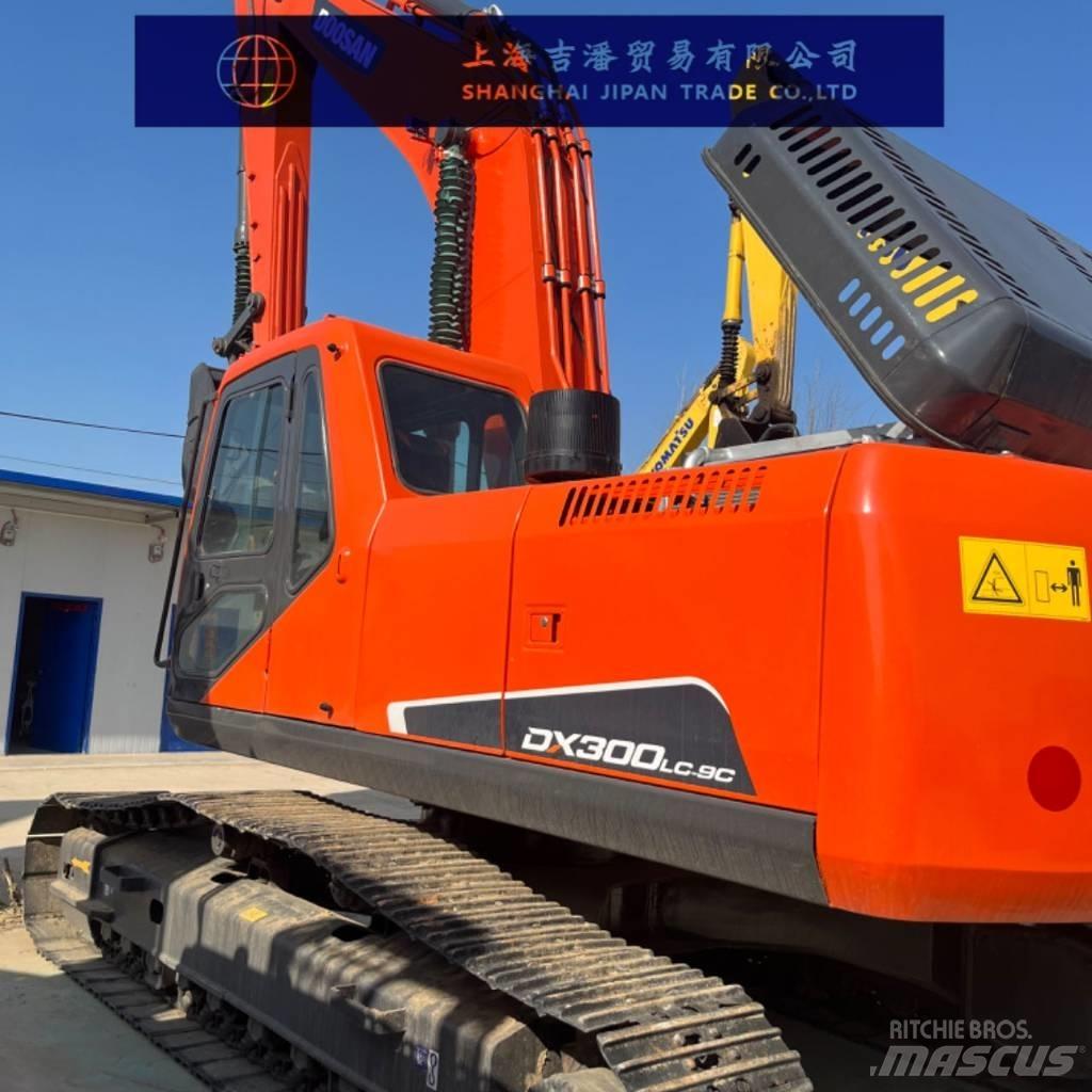 Doosan DX 300 حفارات زحافة