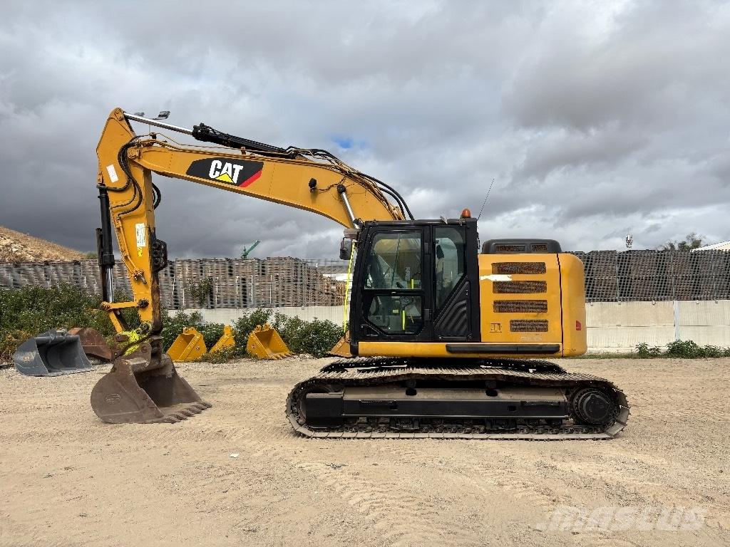 CAT 320 EL RR حفارات زحافة