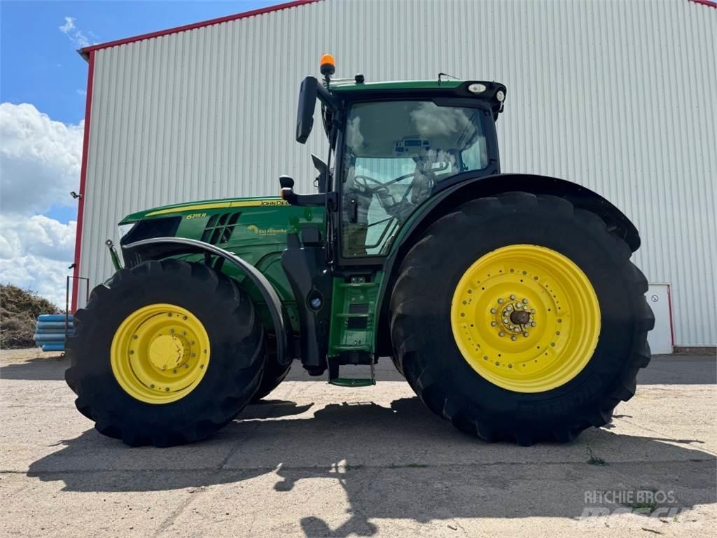 John Deere 6215 R الجرارات