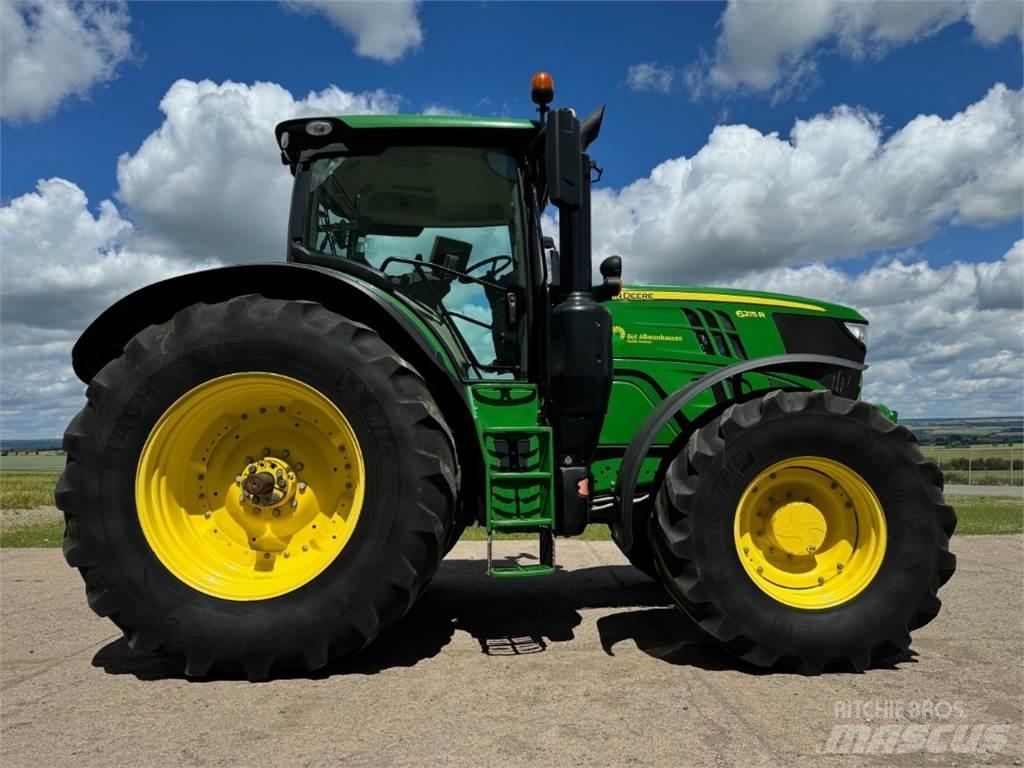 John Deere 6215 R الجرارات