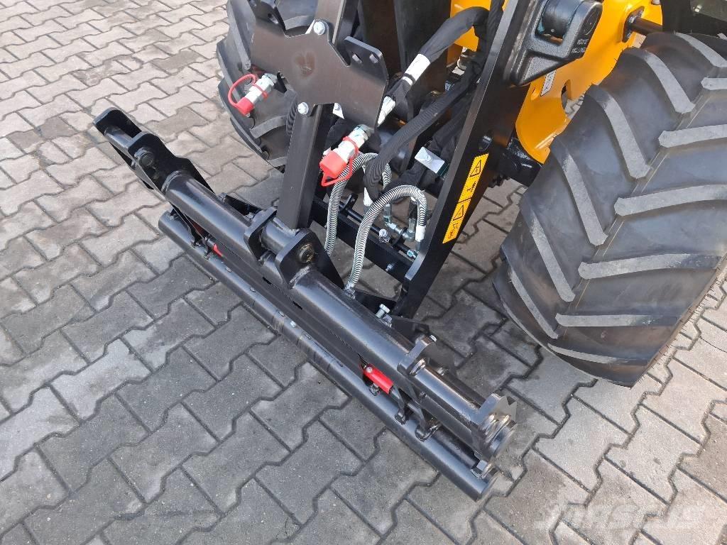 JCB 403 لوادر صغيرة