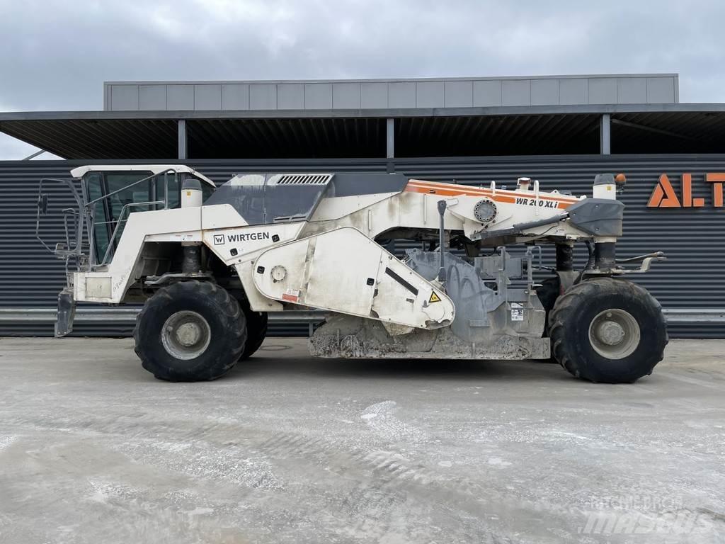 Wirtgen WR 200 XLI معدات إعادة تدوير الأسفلت