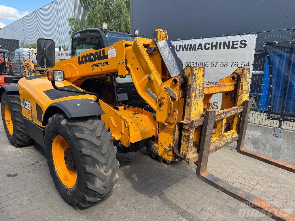 JCB 530-70 super مناولات متداخلة