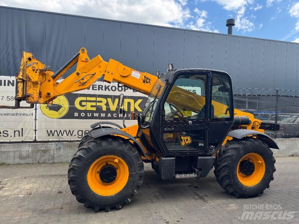 JCB 530-70 super مناولات متداخلة