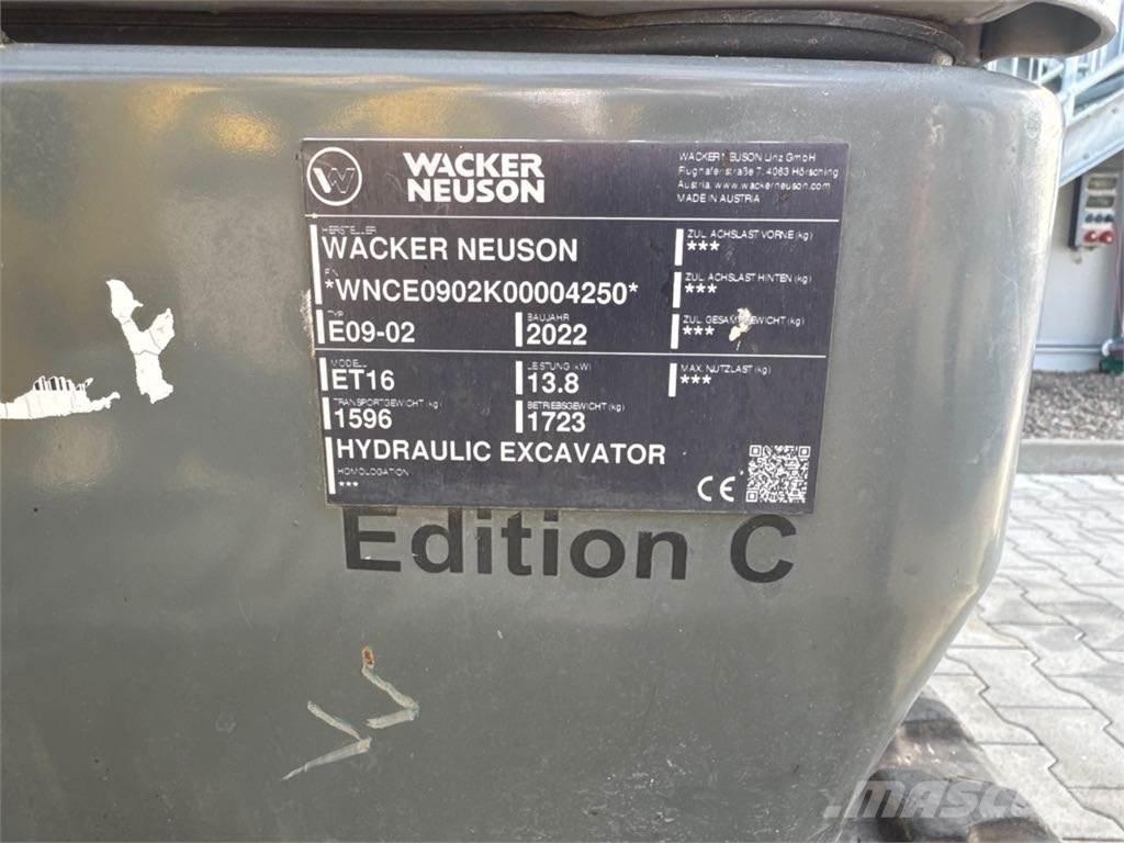 Wacker Neuson ET16 حفارات زحافة