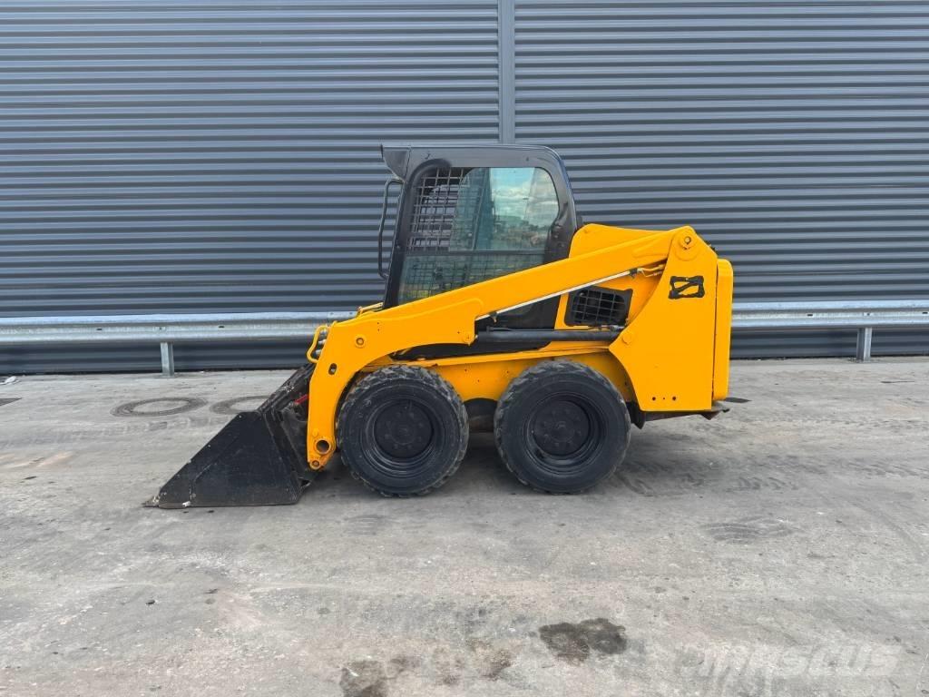 Bobcat S 450 لوادر انزلاقية التوجيه