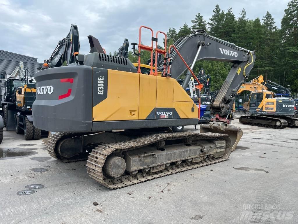 Volvo EC 300 EL حفارات زحافة