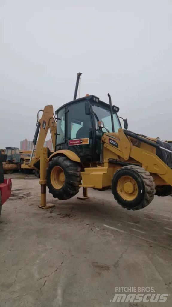 CAT 420 F لوادر ذات جرافات عكسية