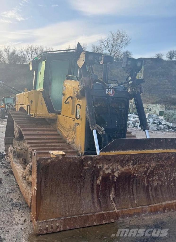 CAT D 6 T LGP بلدوزرات مجنزرة