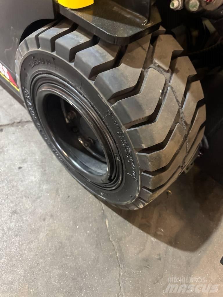 Hyster J40XN شاحنات ذات رافعات شوكية تعمل بالكهرباء