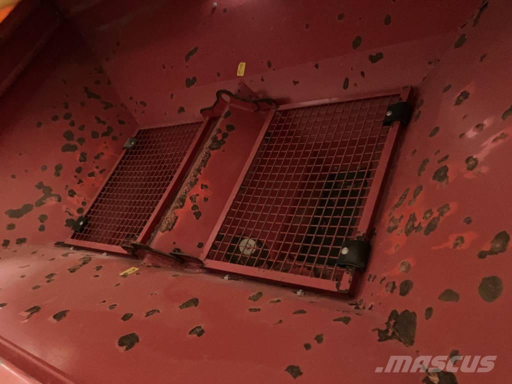 Bredal B2XL معدات توزيع السماد العضوي