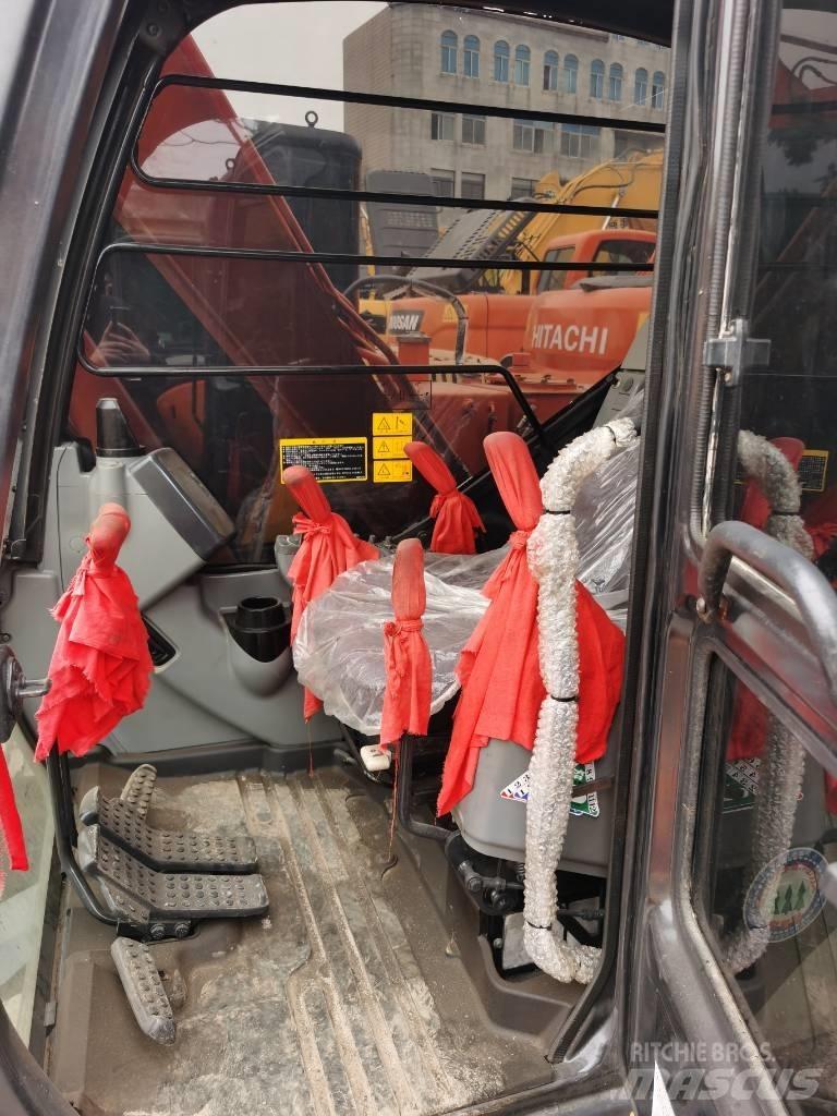 Hitachi ZX 70 حفارات زحافة