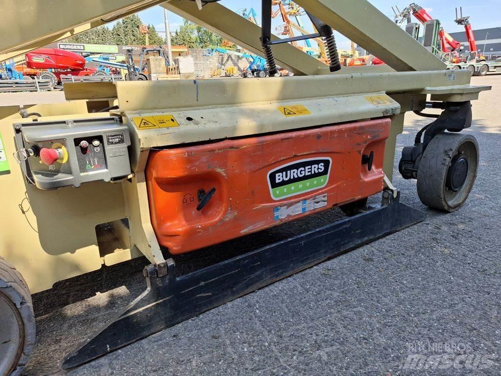 JLG 3246ES رافعات مقصية الشكل