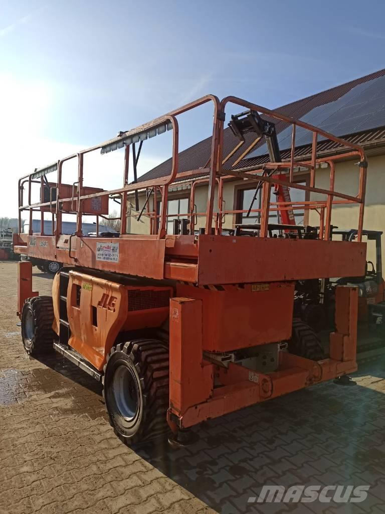 JLG 3394 RT رافعات مقصية الشكل