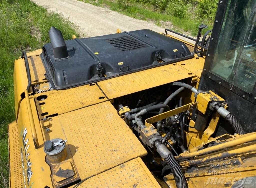 CAT 320 D FM لوادر بذراع مفصلي